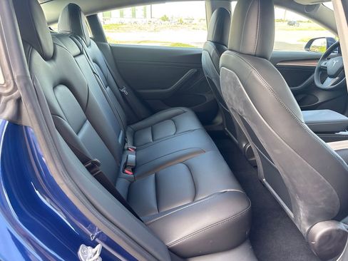 Used 2022 Tesla Model 3 Long Range image 22
