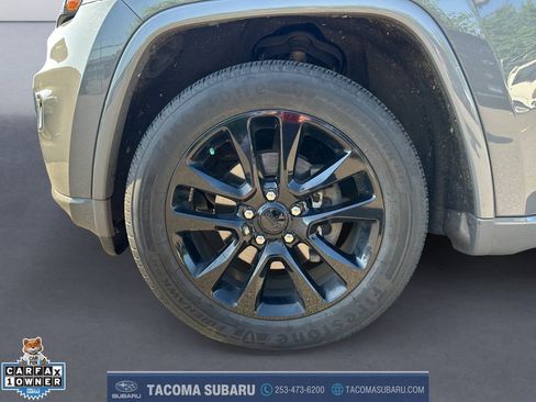 Used 2020 Jeep Grand Cherokee Altitude AWD/4WD image 9