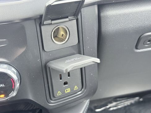 Used 2025 Ford F450 Platinum w/ FX4 Off-Road Package image 86