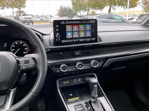 Used 2025 Honda CR-V Sport Touring image 9