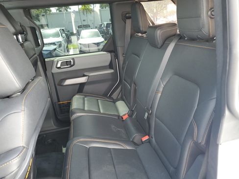 Used 2023 Ford Bronco Badlands AWD/4WD image 11