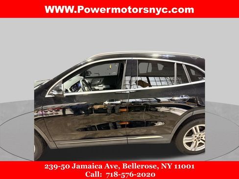 Used 2021 Mercedes-Benz GLA 250 4MATIC w/ Premium Package image 3
