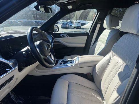 Used 2024 BMW X7 M60i w/ Climate Comfort Package AWD/4WD image 19