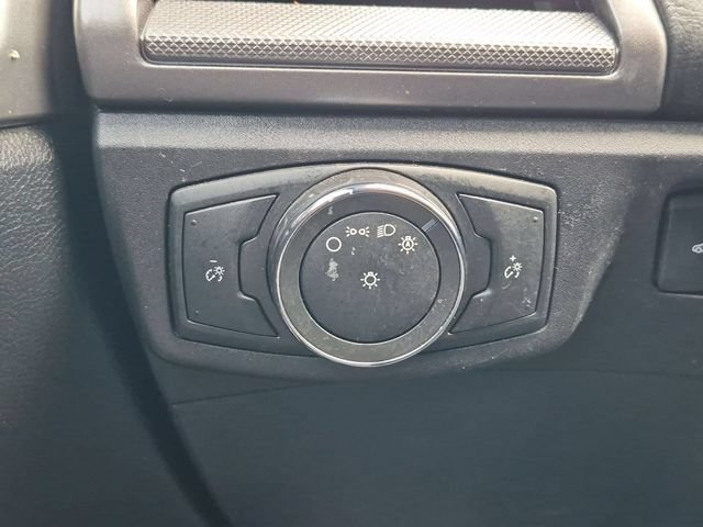 Used 2017 Ford Fusion SE FWD image 17