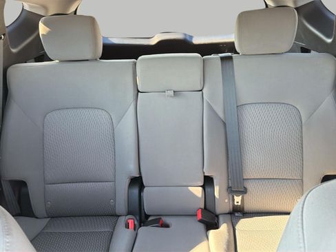 Used 2017 Hyundai Santa Fe Sport FWD image 19
