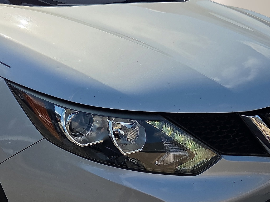 Used 2019 Nissan Rogue Sport S FWD image 7