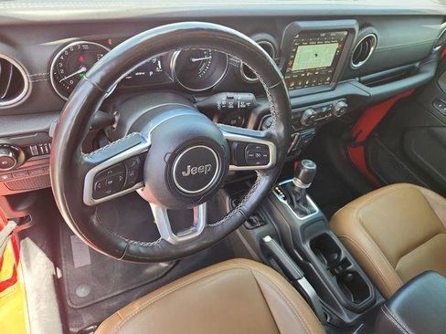 Used 2021 Jeep Wrangler Unlimited Sahara w/ Cold Weather Group AWD/4WD image 10
