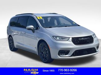 Used 2023 Chrysler Pacifica Touring-L w/ S Appearance Package FWD 360° Tour