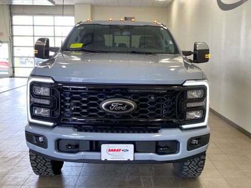 Used 2025 Ford F250 Lariat w/ Lariat Ultimate Package image 3