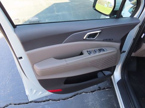 New 2026 Kia Carnival EX FWD image 22