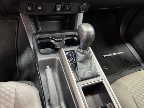 Used 2022 Toyota Tacoma SR5 w/ Technology Package RWD image 25