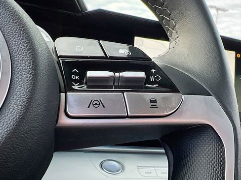 New 2026 Hyundai Elantra Limited w/ Cargo Package FWD image 16