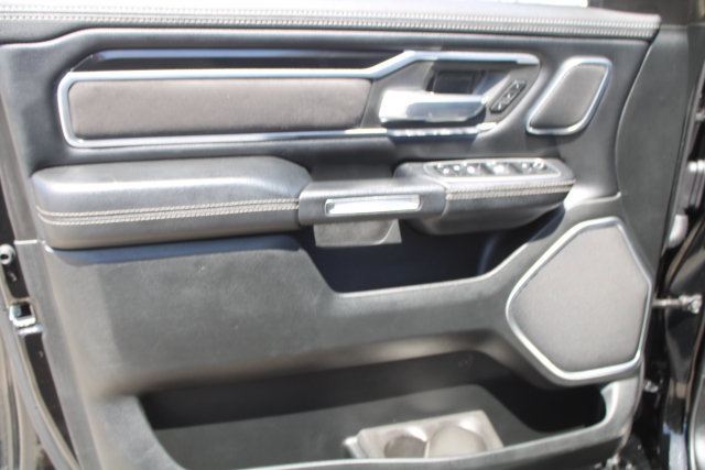 Used 2020 RAM 1500 Laramie AWD/4WD image 18