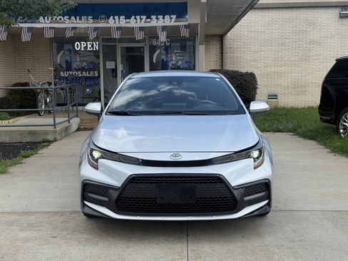 Used 2022 Toyota Corolla SE FWD image 2