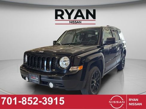 Used 2017 Jeep Patriot Sport w/ Power Value Group AWD/4WD image 5