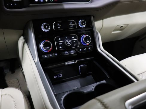 Used 2021 GMC Yukon XL Denali w/ Denali Ultimate Package image 35