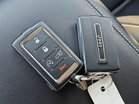 Used 2022 Jeep Grand Cherokee Limited 4xe w/ MOPAR Finishing Package image 37