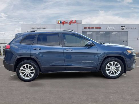 Used 2020 Jeep Cherokee Latitude FWD image 6