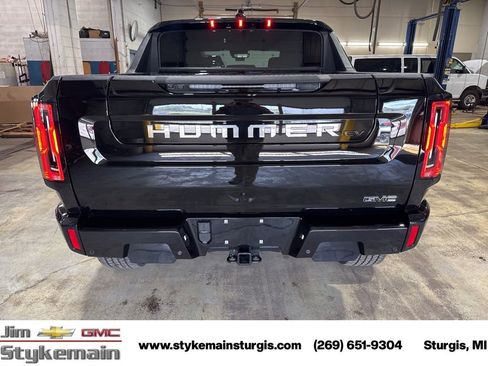 New 2026 GMC Hummer EV 4x4 Crew Cab image 8