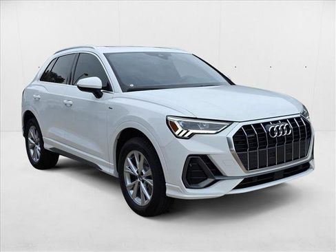 New 2025 Audi Q3 2.0T Premium w/ Convenience Package image 3