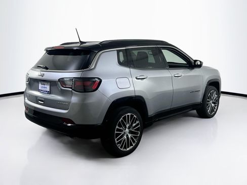 Used 2022 Jeep Compass Limited w/ Elite Group AWD/4WD image 5