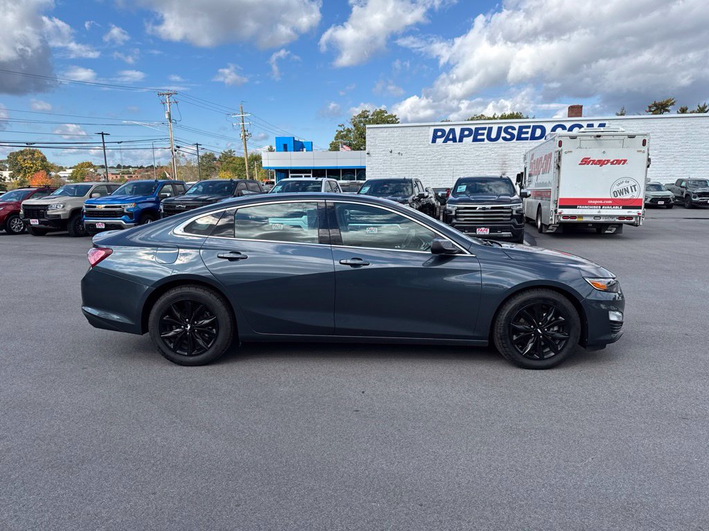 Used 2019 Chevrolet Malibu Hybrid w/ Leather Package FWD image 4