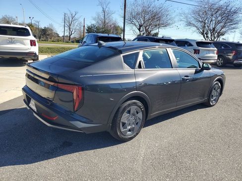 New 2026 Kia K4 LX image 4