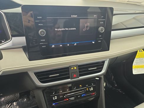 New 2026 Volkswagen Taos SE FWD image 19