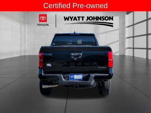 Certified 2025 Toyota Tacoma TRD Off-Road AWD/4WD image 3