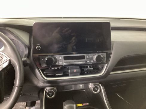 Used 2025 Toyota Grand Highlander AWD Hybrid image 15