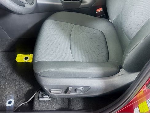 Certified 2022 Toyota RAV4 XLE w/ Convenience Package image 19