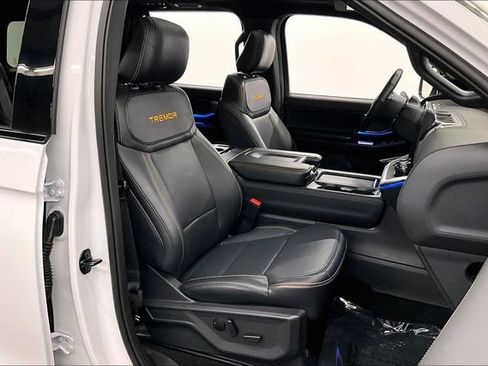 Used 2025 Ford Expedition Tremor AWD/4WD image 8