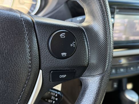 Used 2016 Toyota Corolla image 25