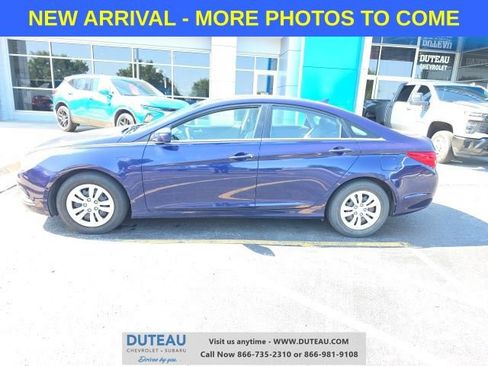 Used 2011 Hyundai Sonata GLS FWD image 1