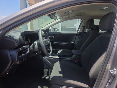 Used 2026 Kia K4 FWD image 9
