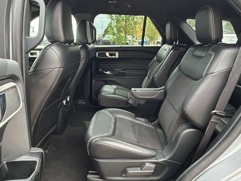 Used 2023 Ford Explorer ST AWD/4WD image 16