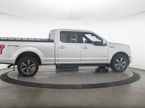Used 2017 Ford F150 Lariat w/ Equipment Group 502A Luxury AWD/4WD image 6