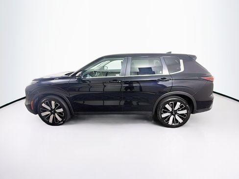 Used 2025 Mitsubishi Outlander SE FWD image 4