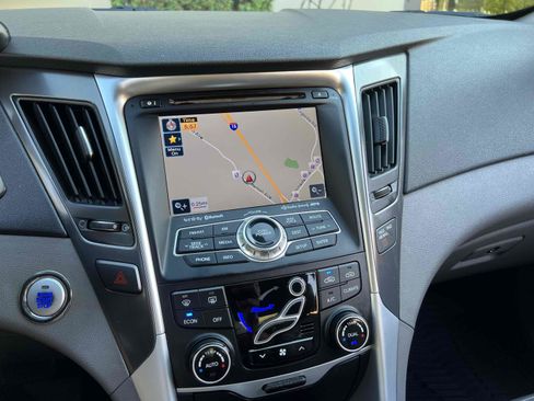Used 2013 Hyundai Sonata Limited FWD image 11