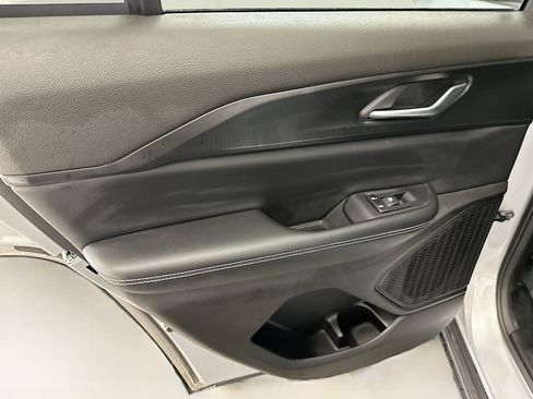 Used 2023 Jeep Grand Cherokee Altitude AWD/4WD image 27