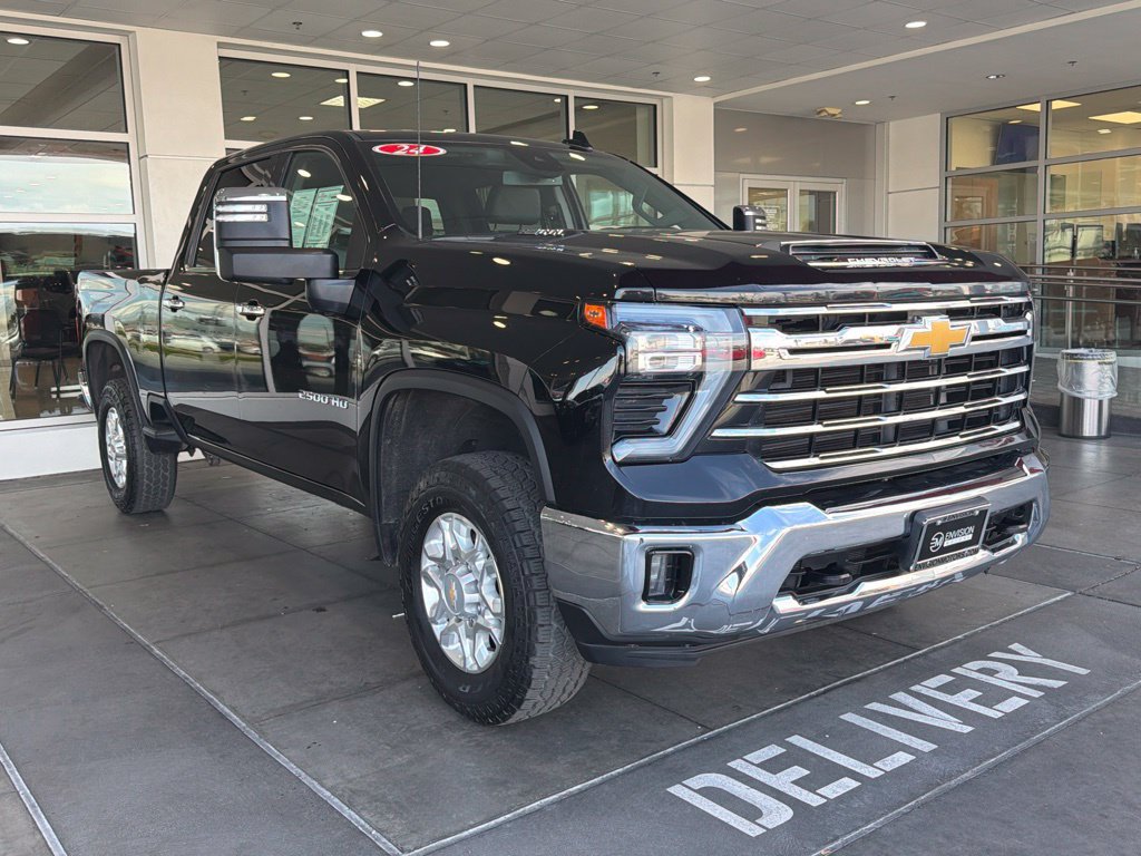 Used 2024 Chevrolet Silverado 2500 LTZ AWD/4WD image 6