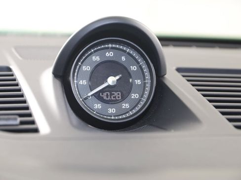 Used 2021 Porsche 911 Carrera RWD image 39