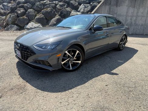 Used 2022 Hyundai Sonata SEL Plus FWD image 2