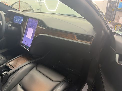 Used 2019 Tesla Model S 75D image 10