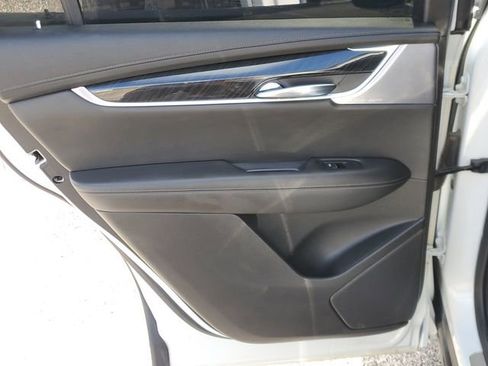 Used 2021 Cadillac XT6 Premium Luxury FWD image 15