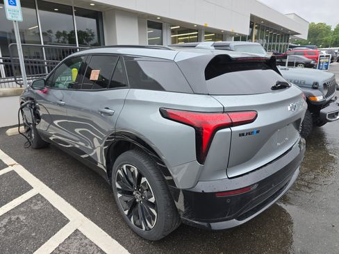 Used 2025 Chevrolet Blazer EV RS AWD/4WD image 3