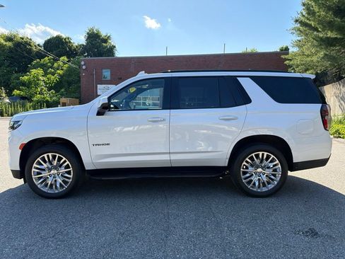 Used 2023 Chevrolet Tahoe RST AWD/4WD image 2