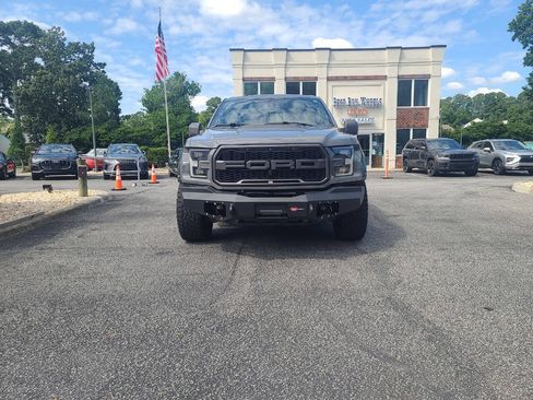 Used 2018 Ford F150 Raptor w/ Equipment Group 802A Luxury AWD/4WD image 2