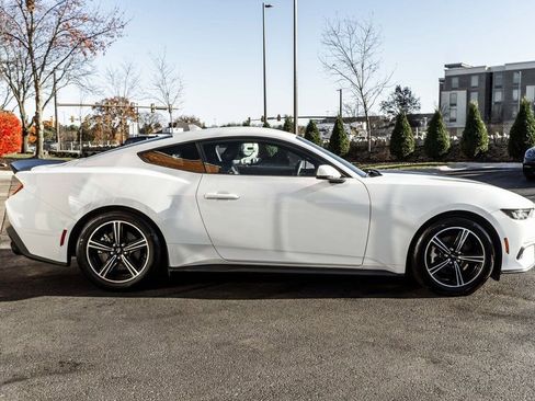 Used 2024 Ford Mustang Premium image 3