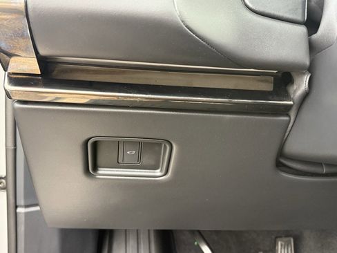 Used 2024 Land Rover Range Rover Sport Dynamic SE image 12